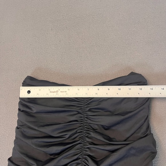 Forever 21 Womens Sz Med Black Ruched Bodycon Mini Skirt Stretch Ruffle Hem NWT - Picture 4 of 6